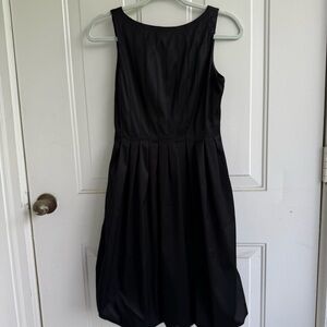 Maggy London Black Pleated Bubble‎ Hem Dress – Size 6